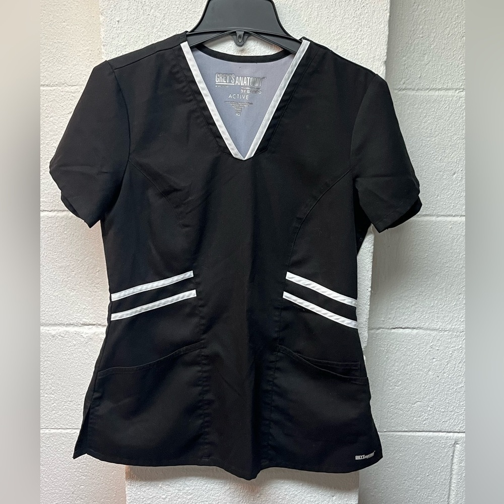 Grey's Anatomy Women's Black & White Scrub
Top Size XS By Barco